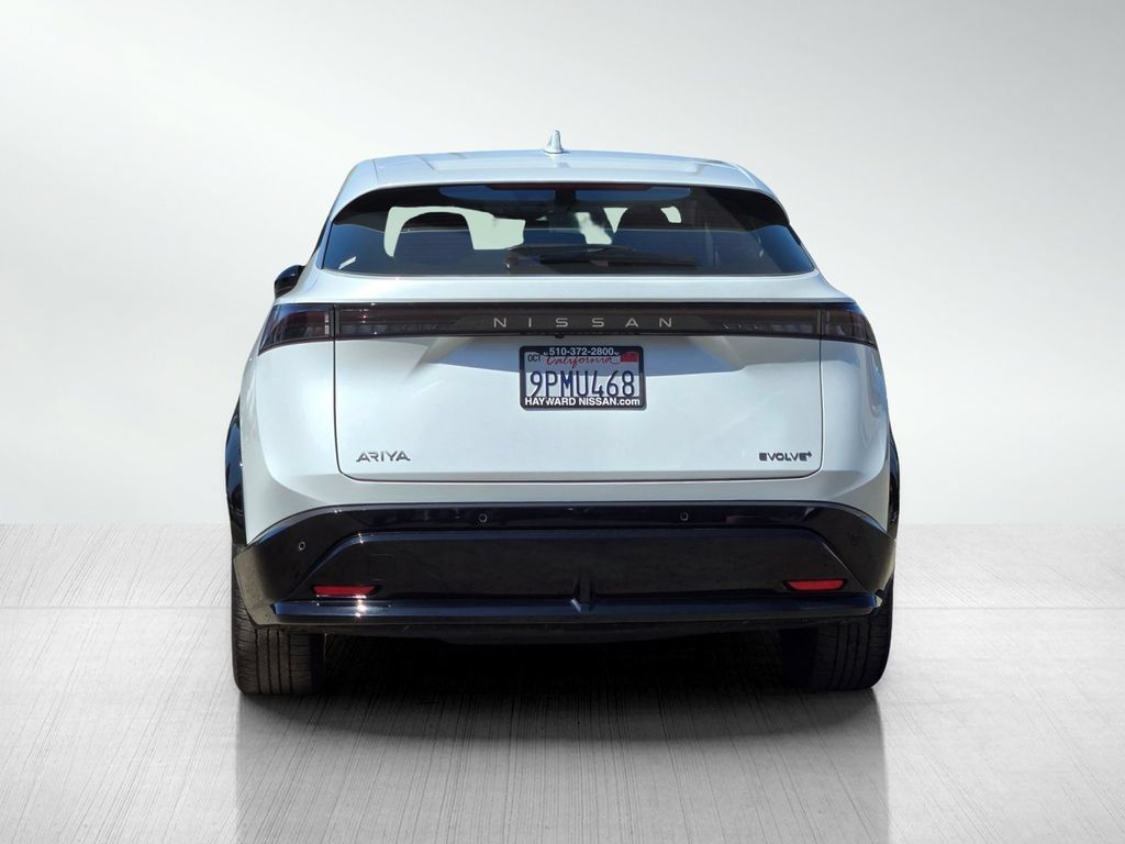 Used 2024 Nissan Ariya FWD image 6