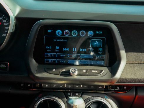 Used 2018 Chevrolet Camaro SS w/ Hot Wheels Edition image 28