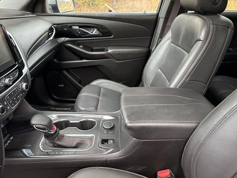 Used 2023 Chevrolet Traverse RS image 24