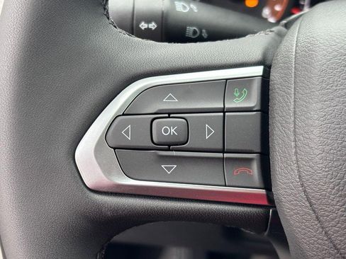 New 2026 Jeep Compass Latitude image 14