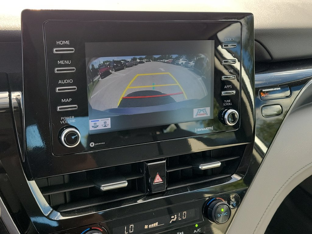 Used 2024 Toyota Camry SE FWD image 15
