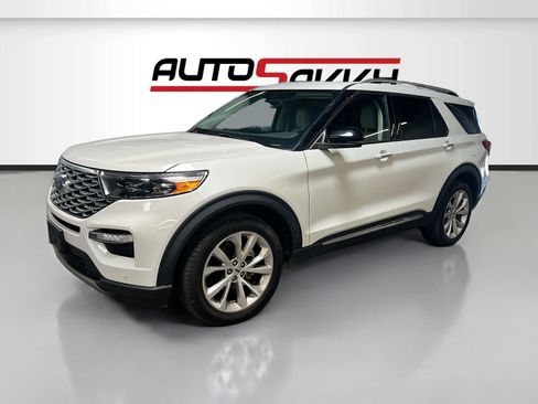 Used 2024 Ford Explorer Platinum w/ Technology Package AWD/4WD image 3