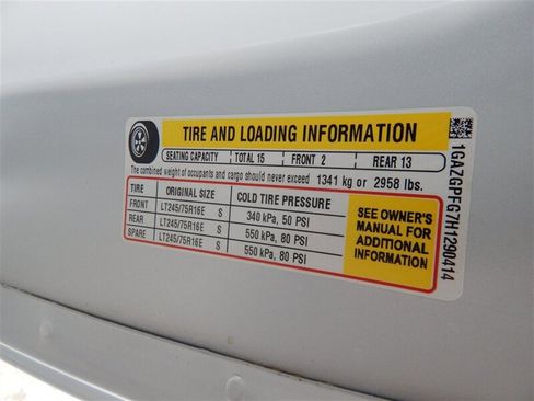 Used 2017 Chevrolet Express 3500 LT w/ LT Preferred Equipment Group image 19