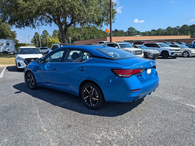 Used 2025 Nissan Sentra SV FWD image 7