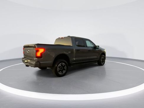 Used 2022 Ford F150 Lightning XLT image 8