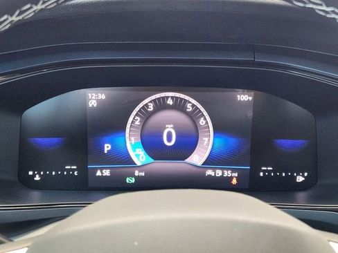 New 2024 Volkswagen Taos SE image 11