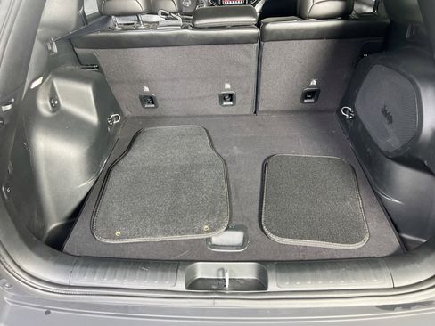 Used 2022 Jeep Cherokee Limited image 25