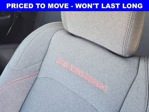 Used 2025 Jeep Wrangler Unlimited Rubicon image 20