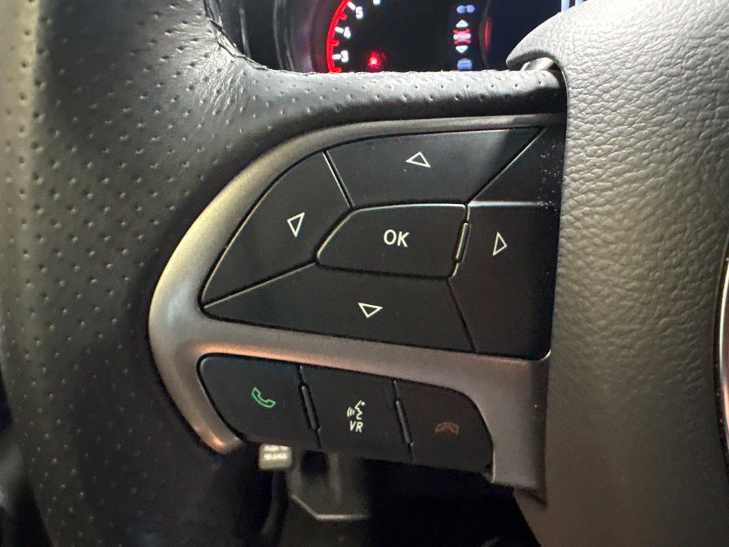 Used 2022 Dodge Durango SXT w/ Blacktop Package AWD/4WD image 37