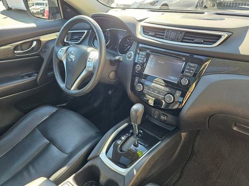 Used 2016 Nissan Rogue SL image 7