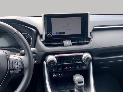 Used 2025 Toyota RAV4 XLE w/ Convenience Package FWD image 6