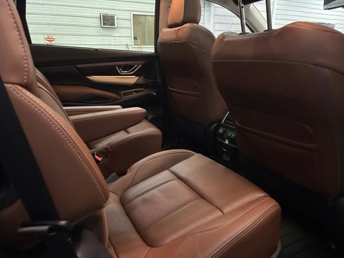Used 2019 Subaru Ascent Touring w/ Popular Package #3 AWD/4WD image 32