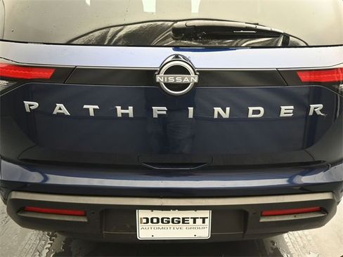 Used 2025 Nissan Pathfinder SV image 21