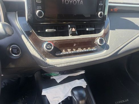 Used 2019 Toyota Corolla SE w/ Protection Package FWD image 5