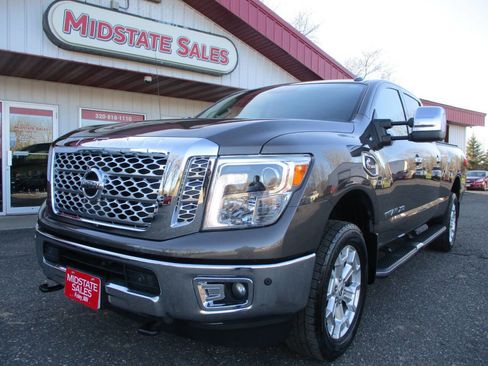 Used 2016 Nissan Titan SL AWD/4WD image 4