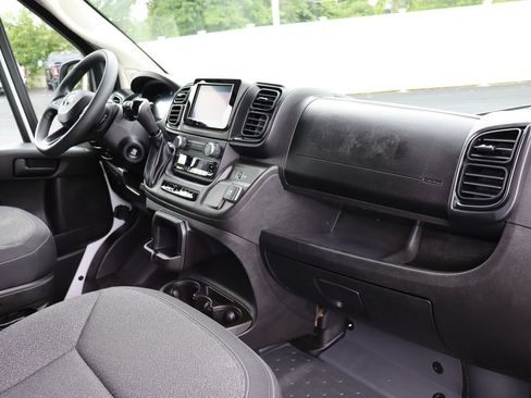 Used 2025 RAM ProMaster 2500 w/ U-Haul Equipment Group FWD image 36