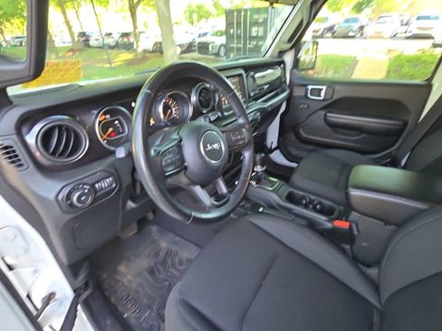 Used 2021 Jeep Wrangler Unlimited Sport AWD/4WD image 11
