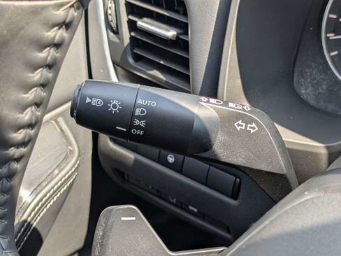 Used 2025 Nissan Rogue SV AWD/4WD image 26