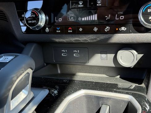 New 2026 Mitsubishi Outlander SEL Black Edition FWD image 28