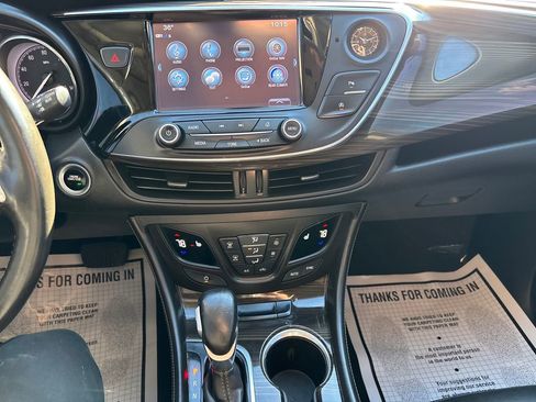 Used 2019 Buick Envision Essence image 23