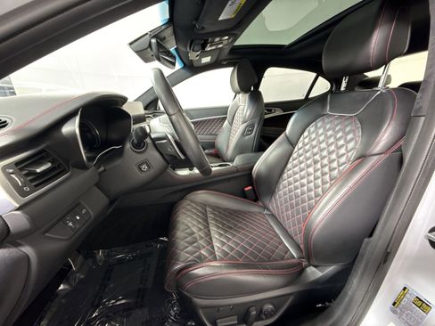 Used 2022 Genesis G70 3.3T w/ Sport Prestige Package image 13