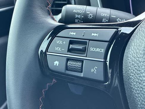 Certified 2025 Honda Pilot Sport image 24