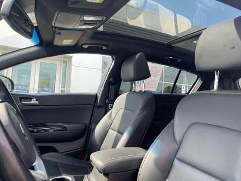Used 2020 Kia Sportage S w/ S Premium Package image 11