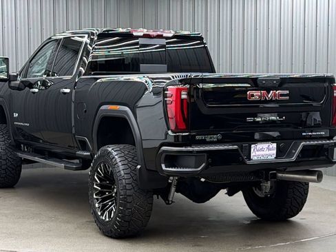 Used 2025 GMC Sierra 2500 Denali w/ Denali Reserve Package AWD/4WD image 3