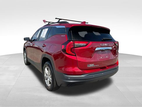 Used 2022 GMC Terrain SLE w/ Driver Convenience Package FWD image 8