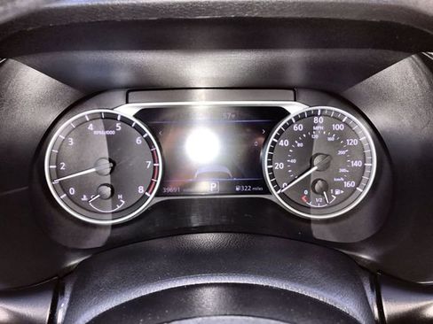 Certified 2024 Nissan Sentra SV image 15