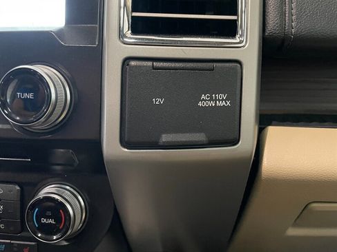 Used 2016 Ford F150 Lariat w/ Equipment Group 502A Luxury AWD/4WD image 22