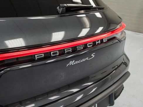 Used 2022 Porsche Macan S image 48
