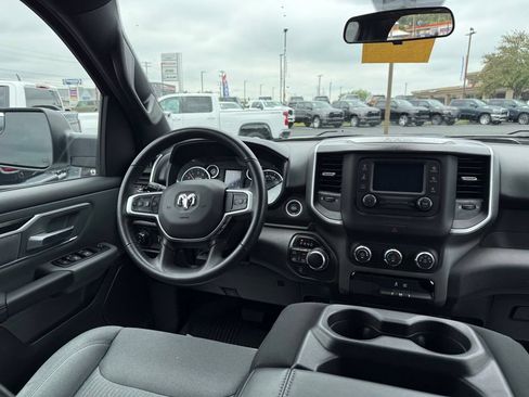 Used 2022 RAM 1500 Big Horn AWD/4WD image 12