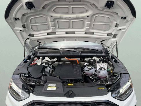 Certified 2025 Audi Q5 e Premium Plus w/ Premium Plus Package AWD/4WD image 33