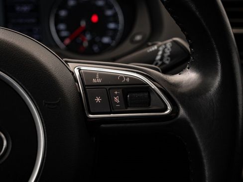 Used 2018 Audi Q3 2.0T Premium w/ Convenience Package image 29