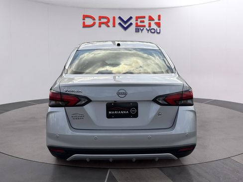 Used 2024 Nissan Versa S w/ Trunk Package FWD image 4