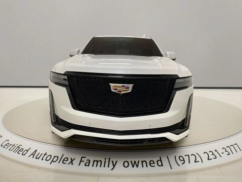 Used 2023 Cadillac Escalade ESV Sport w/ Touring Package AWD/4WD image 8