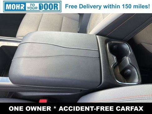 Used 2025 Chevrolet Traverse LT image 25