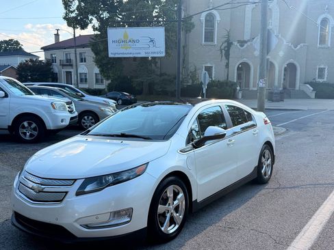 Used 2012 Chevrolet Volt Premium w/ Premium Trim Package FWD image 1