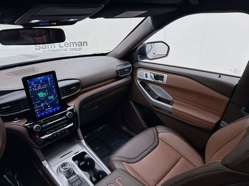 Used 2024 Ford Explorer King Ranch w/ Technology Package image 25