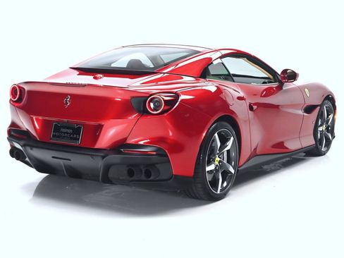 Used 2023 Ferrari Portofino M RWD image 9