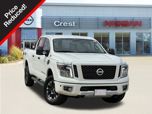 Used 2019 Nissan Titan PRO-4X w/ Pro-4x Convenience Package image 1