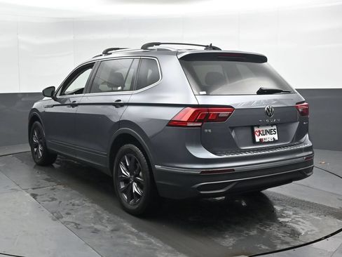 Used 2022 Volkswagen Tiguan SE AWD/4WD image 10
