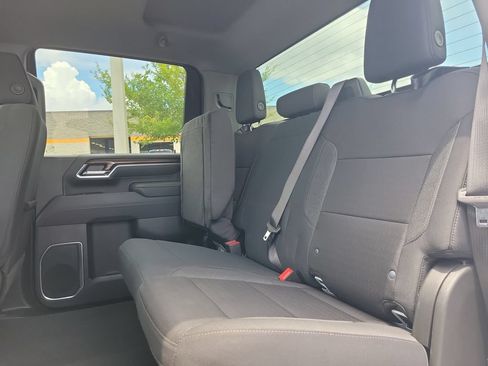 Used 2025 Chevrolet Silverado 2500 LT w/ Convenience Package AWD/4WD image 11