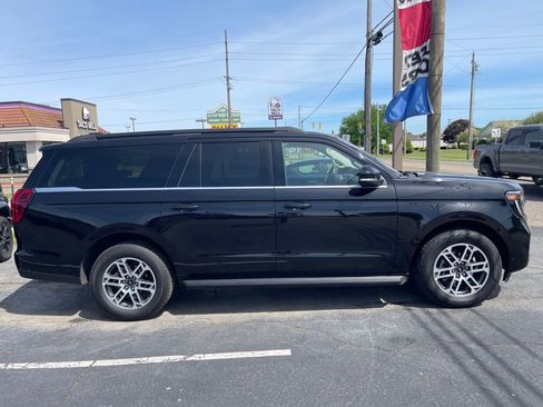 Used 2025 Ford Expedition Max Active AWD/4WD image 8