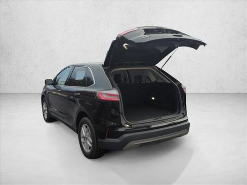 Used 2023 Ford Edge SEL image 7