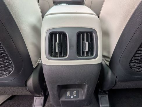 Used 2024 Hyundai Tucson Limited image 37