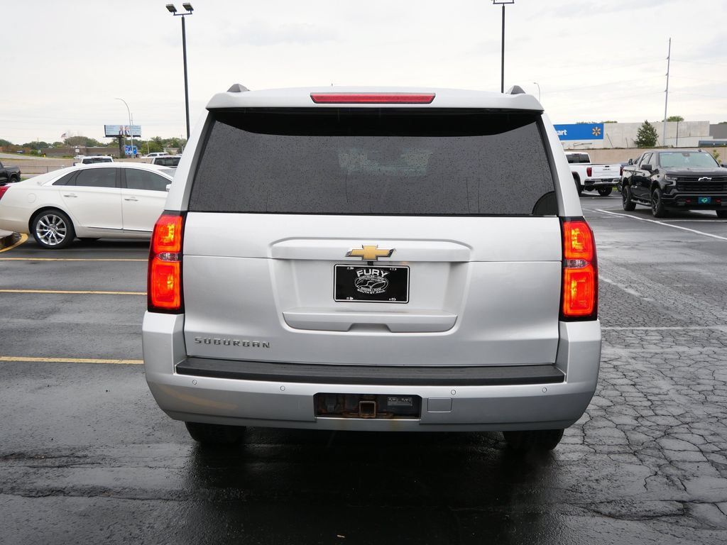 Used 2019 Chevrolet Suburban LT AWD/4WD image 7