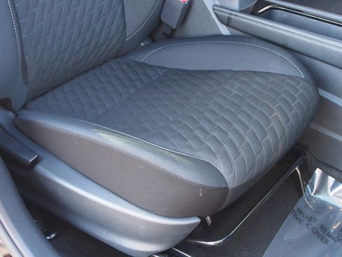 Used 2023 Nissan Kicks SV image 12