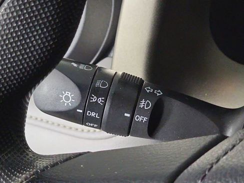 Used 2015 Toyota RAV4 XLE AWD/4WD image 29